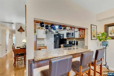 49 Quartz Lane Paterson NJ 07501