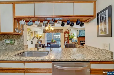 49 Quartz Lane Paterson NJ 07501