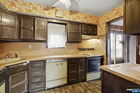 345 5th Street Ridgefield Park NJ 07660