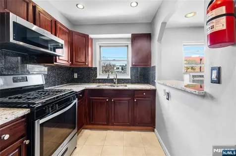 418 Esplanade Hackensack NJ 07601
