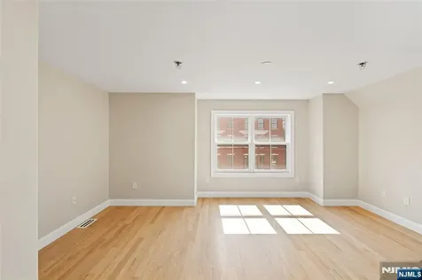 306 Grand Street Jersey City NJ 07302