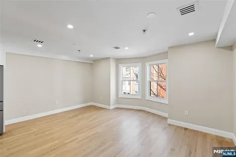 306 Grand Street Jersey City NJ 07302
