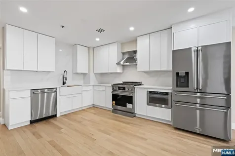 306 Grand Street Jersey City NJ 07302