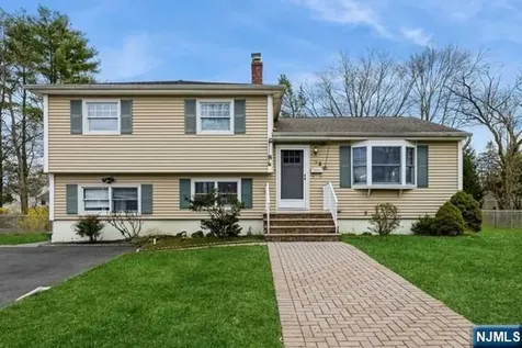 23 Asmus Road Closter NJ 07624
