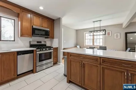 23 Asmus Road Closter NJ 07624