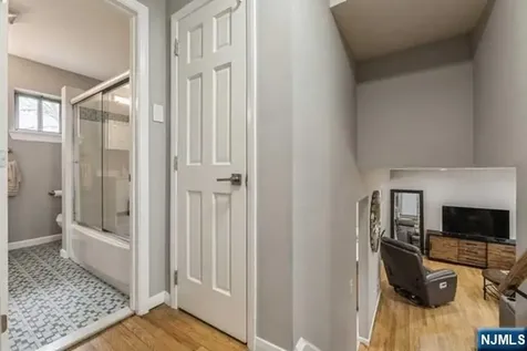 23 Asmus Road Closter NJ 07624