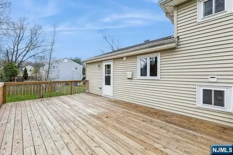 23 Asmus Road Closter NJ 07624