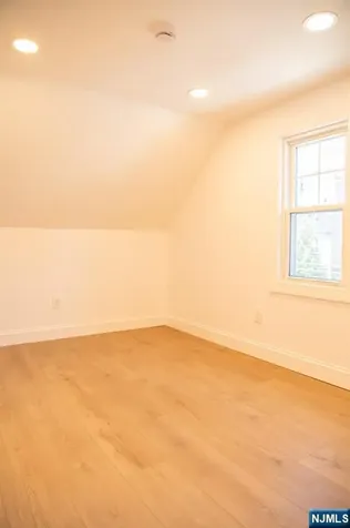 46 Garden Place Edgewater NJ 07020