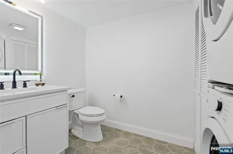 306 Grand Street Jersey City NJ 07302