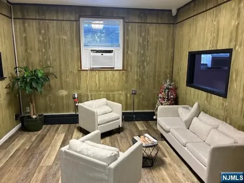 186 Saddle River Road Saddle Brook NJ 07663