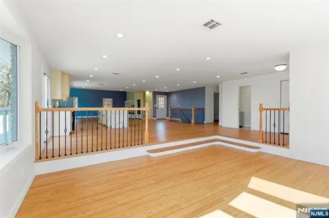 2 Rossi Drive Clinton Twp NJ 08809