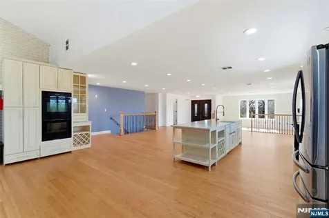 2 Rossi Drive Clinton Twp NJ 08809