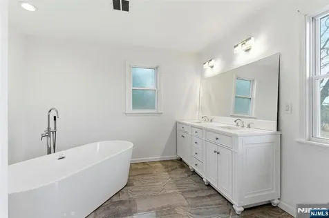 2 Rossi Drive Clinton Twp NJ 08809