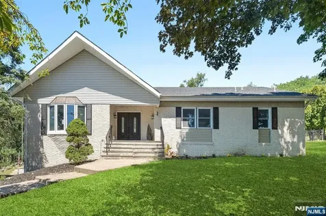 2 Rossi Drive Clinton Twp NJ 08809