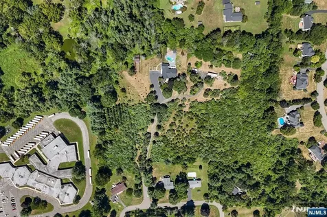 2 Rossi Drive Clinton Twp NJ 08809