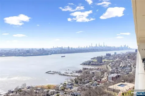 1530 Palisade Avenue Fort Lee NJ 07024