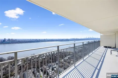 1530 Palisade Avenue Fort Lee NJ 07024