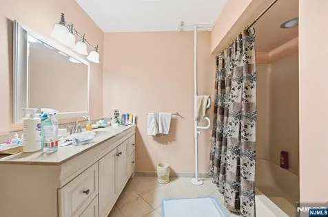 900 Valley Road Clifton NJ 07013