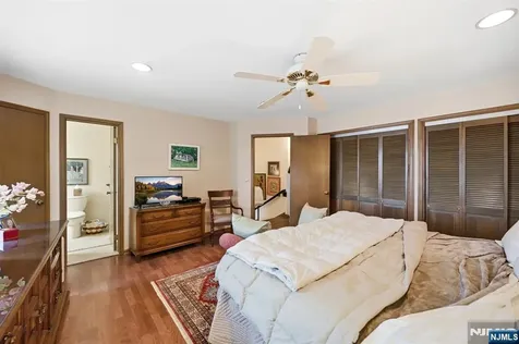 900 Valley Road Clifton NJ 07013