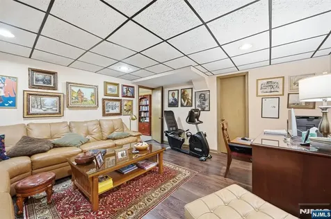 900 Valley Road Clifton NJ 07013