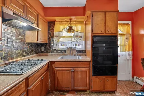 241 Halsted Street East Orange NJ 07018