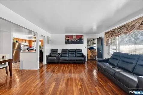 241 Halsted Street East Orange NJ 07018