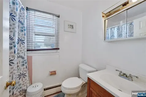 241 Halsted Street East Orange NJ 07018