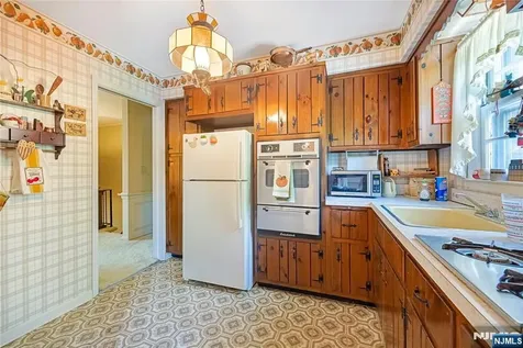 156 Cedar Avenue Hackensack NJ 07601