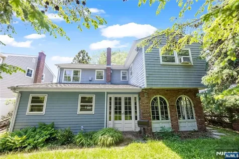 156 Cedar Avenue Hackensack NJ 07601