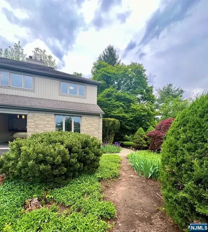 610 Glasmere Road Mahwah NJ 07430