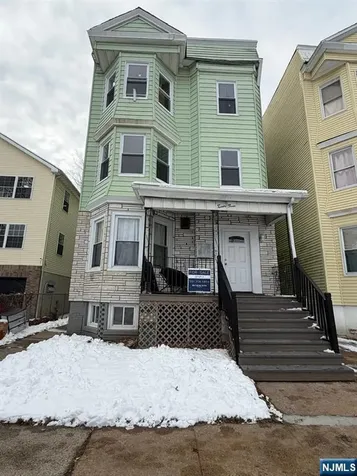 23 9th Avenue East Orange NJ 07018