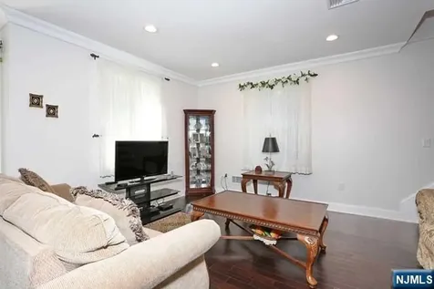 27 West Street Closter NJ 07624