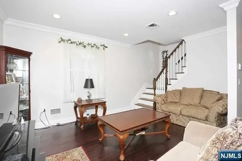 27 West Street Closter NJ 07624