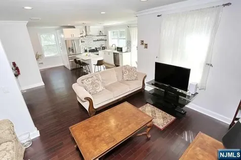 27 West Street Closter NJ 07624
