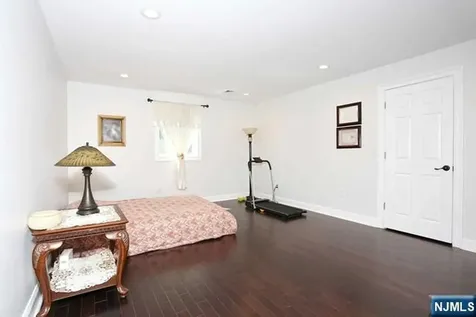 27 West Street Closter NJ 07624