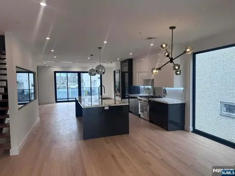 411 Jane Street Fort Lee NJ 07024