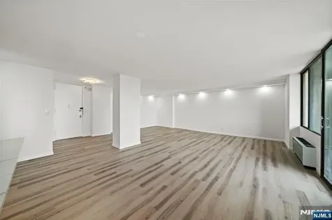300 Winston Drive Cliffside Park NJ 07010