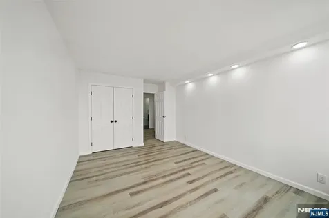 300 Winston Drive Cliffside Park NJ 07010