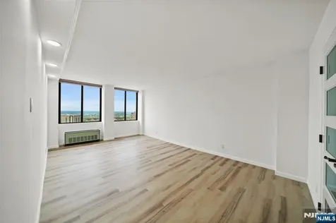 300 Winston Drive Cliffside Park NJ 07010