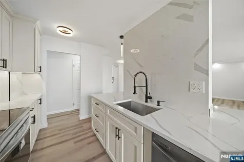 300 Winston Drive Cliffside Park NJ 07010