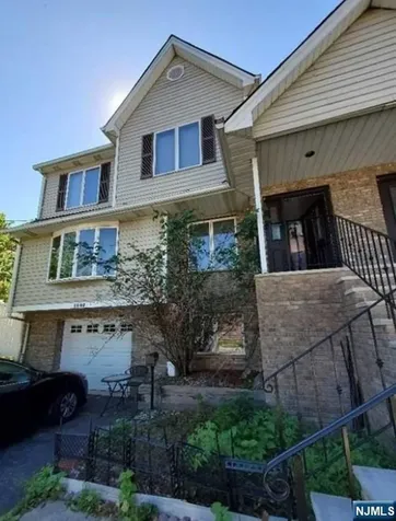 180 Myrtle Avenue Fort Lee NJ 07024