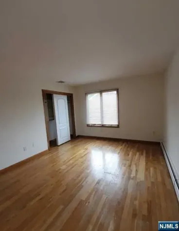 180 Myrtle Avenue Fort Lee NJ 07024