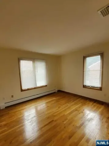 180 Myrtle Avenue Fort Lee NJ 07024