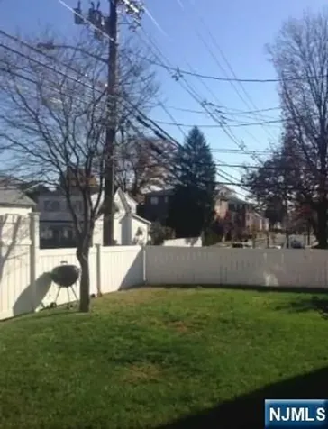 180 Myrtle Avenue Fort Lee NJ 07024