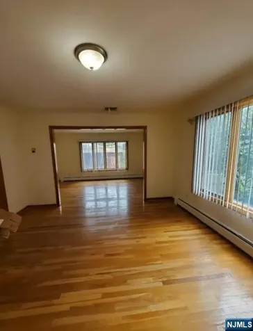 180 Myrtle Avenue Fort Lee NJ 07024