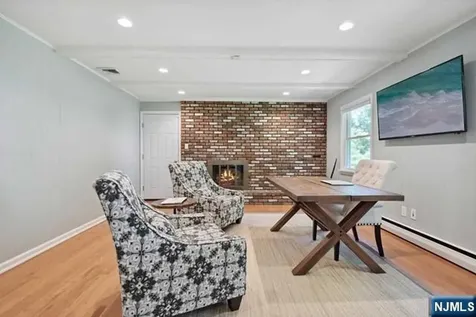 204 Deerfield Lane Franklin Lakes NJ 07417