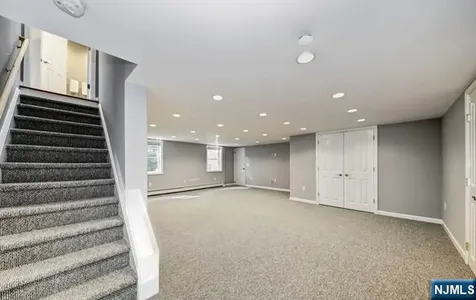 204 Deerfield Lane Franklin Lakes NJ 07417