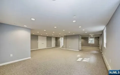 204 Deerfield Lane Franklin Lakes NJ 07417