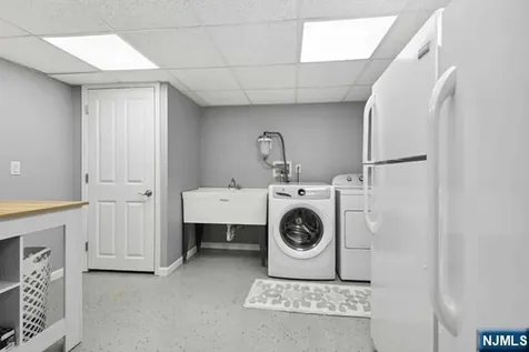 204 Deerfield Lane Franklin Lakes NJ 07417