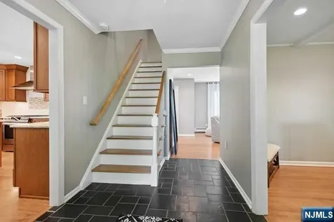 204 Deerfield Lane Franklin Lakes NJ 07417